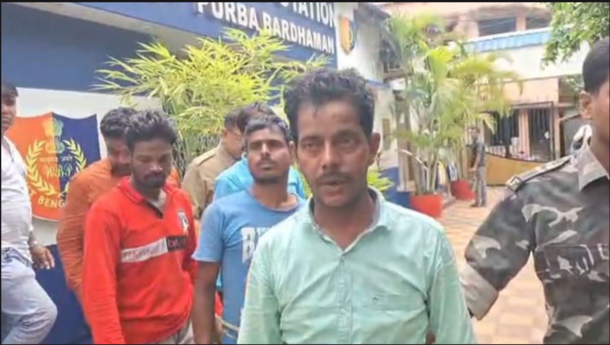 কাটোয়ায় বিস্ফোরণ