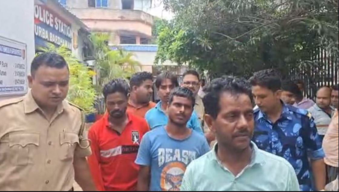 কাটোয়ায় বিস্ফোরণ