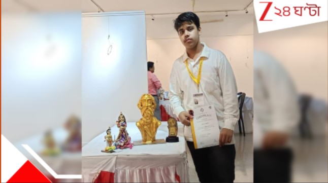 Kolkata Student Death: পরীক্ষায় বড় ভয়! পড়ে রইল অংকের খাতা, মায়ের শাড়িতেই ‘মেধাবী’ ছাত্র…