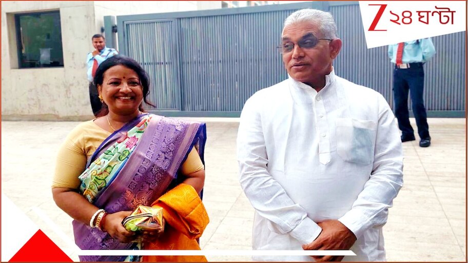 Dilip Ghosh: 'সমস্ত জটিলতা কাটিয়ে যেন এগোতে পারি!' দিল্লি কালীবাড়িতে রিঙ্কুকে পাশে নিয়ে পুজো দিলীপের, তারপর...