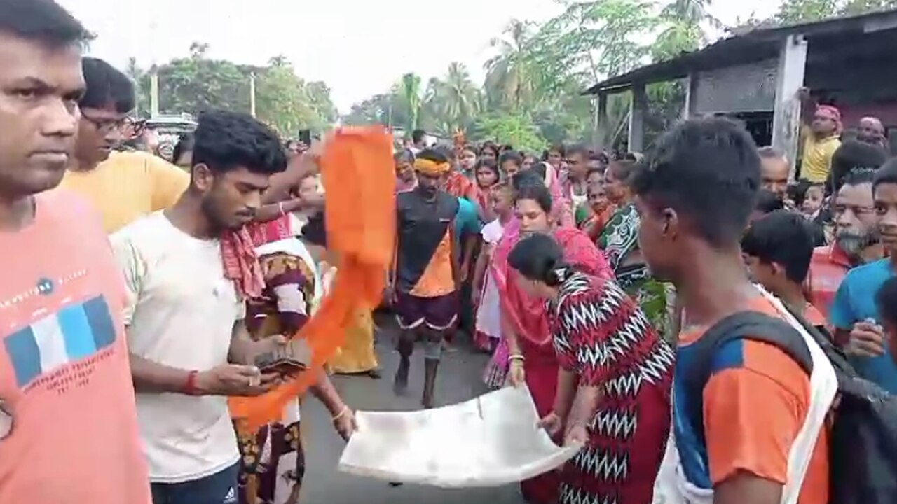 মানুষের ঢল