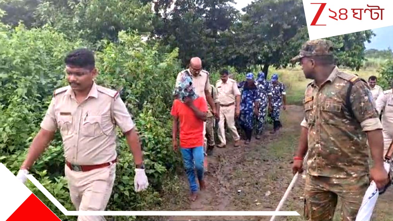 Bankura Horror: ঘুমন্ত অবস্থায় একরত্তিকে বালিশ চাপা দিয়ে খু*ন 'গুণধর' বাবার! মা জানত সবই... Bankura Horror: ঘুমন্ত অবস্থায় একরত্তিকে বালিশ চাপা দিয়ে খু*ন 'গুণধর' বাবার! মা জানত সবই...