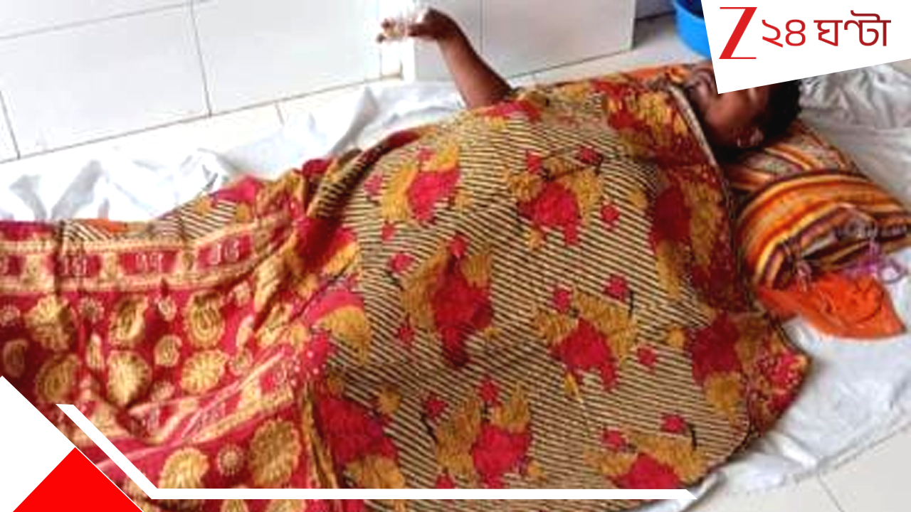 Wife attacks Husband: পরকীয়ায় অতিষ্ঠ হয়ে স্বামীর পুরুষাঙ্গে বঁটির কো*প, স্ত্রীকে ধরে... Wife attacks Husband: পরকীয়ায় অতিষ্ঠ হয়ে স্বামীর পুরুষাঙ্গে বঁটির কো*প, স্ত্রীকে ধরে...