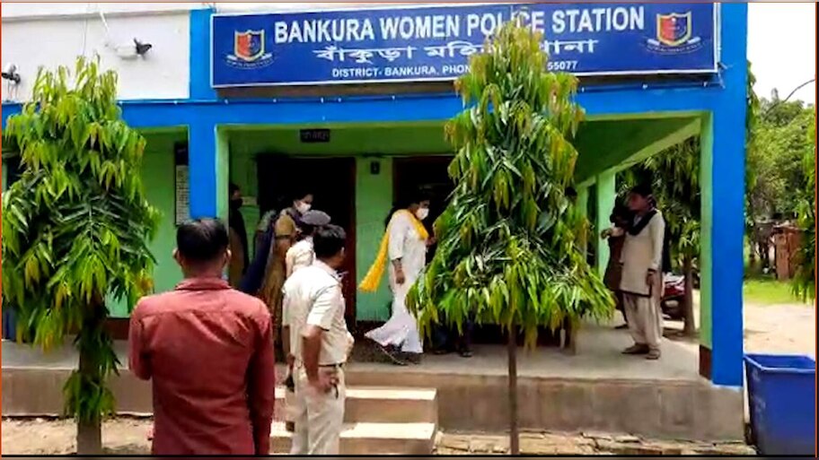 Bankura: বাঁকুড়ার বিভীষিকা! অন্ধকার গলিতে আনমনে হাঁটছে দশের বালিকা, আচমকা মুখ চেপে গায়ে নোংরা হাত...