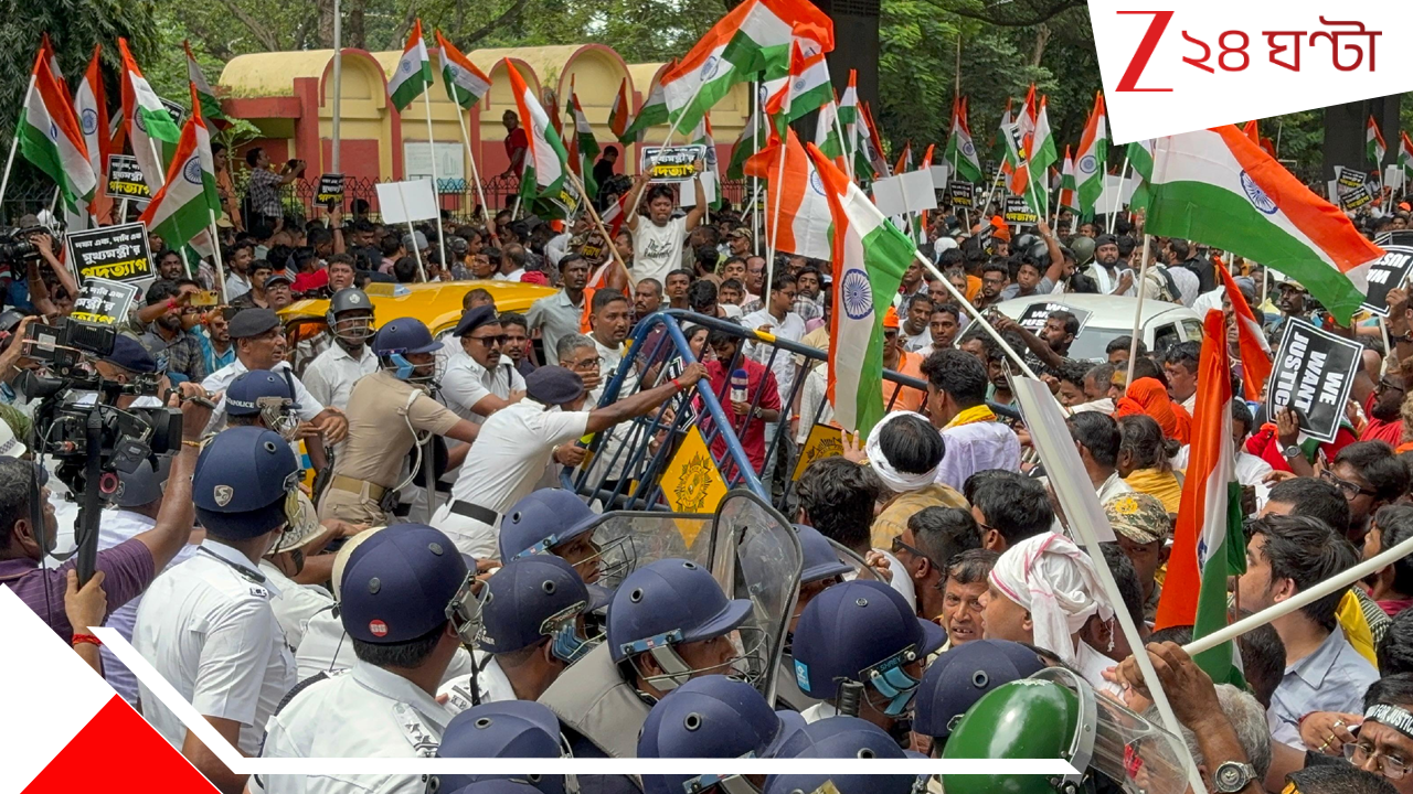 Nabanna Abhiyan: নবান্ন অভিযানে 'অসুস্থ' আরজি করের নির্যাতিতার মা, ভর্তি হাসপাতালে Nabanna Abhiyan: নবান্ন অভিযানে 'অসুস্থ' আরজি করের নির্যাতিতার মা, ভর্তি হাসপাতালে