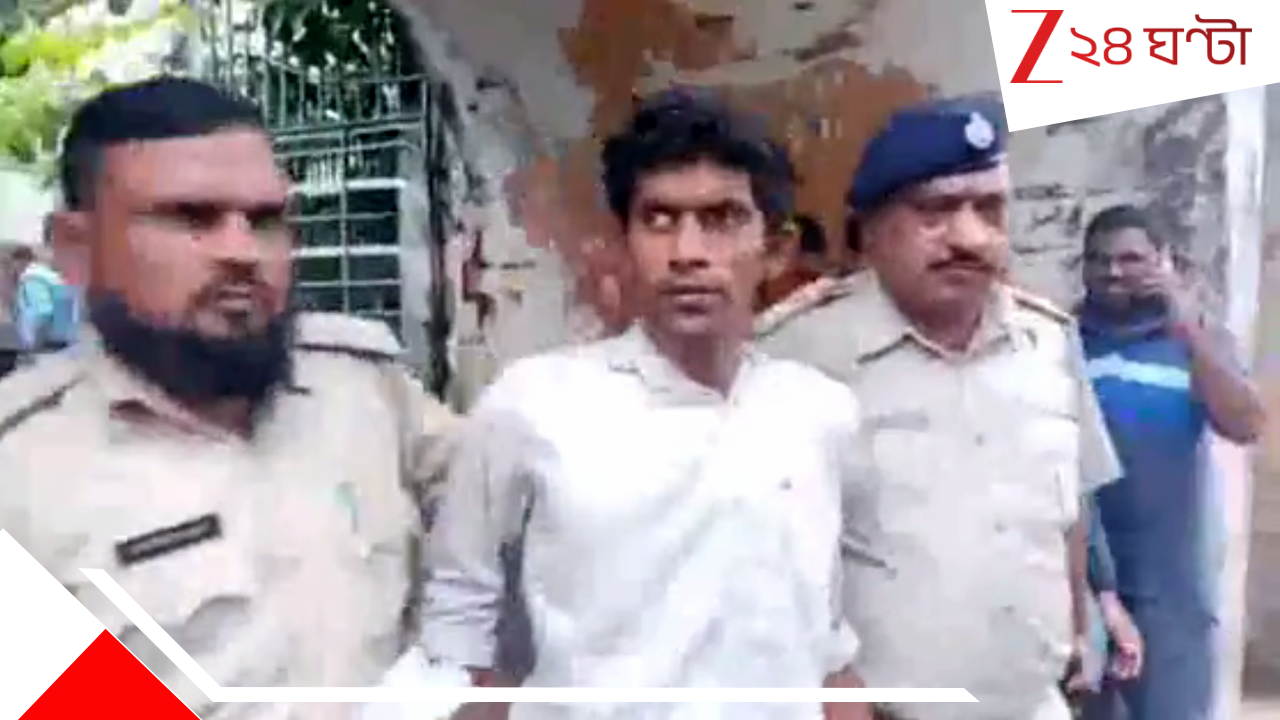 Bangladeshi Arrested:পুনিত সিং আসলে হৃদয় মিঞা, মহদিপুর সীমান্ত দিয়ে পার হতে গিয়ে গ্রেফতার বাংলাদেশি যুবক Bangladeshi Arrested:পুনিত সিং আসলে হৃদয় মিঞা, মহদিপুর সীমান্ত দিয়ে পার হতে গিয়ে গ্রেফতার বাংলাদেশি যুবক