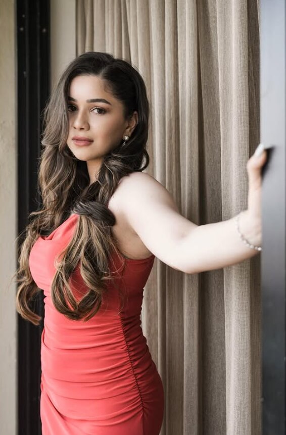 Sara Tendulkar Intimate Viral Photo