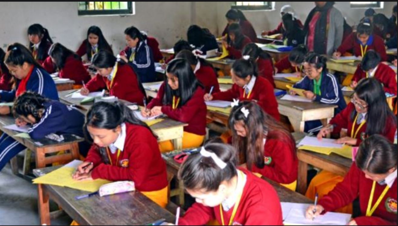  উচ্চমাধ্য়মিকেও এবার সেমিস্টার! 