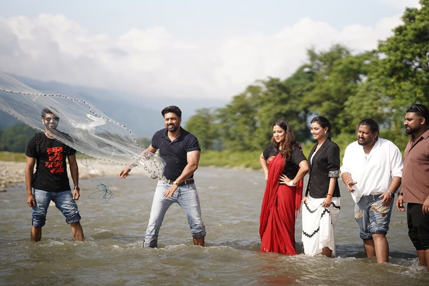 রঘু ডাকাতের প্রচারে দেব