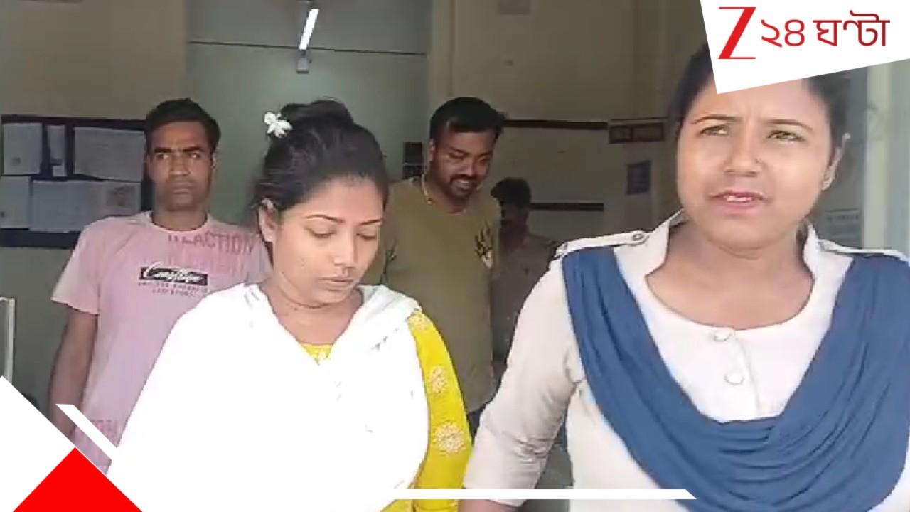 Wife Killed Husband: হাই সুগারে নয়, স্বামীকে মেরেছেন স্ত্রী-ই! ময়নাতদন্তের রিপোর্টে ফাঁস মৃত্যুর আসল কারণ... Wife Killed Husband: হাই সুগারে নয়, স্বামীকে মেরেছেন স্ত্রী-ই! ময়নাতদন্তের রিপোর্টে ফাঁস মৃত্যুর আসল কারণ...