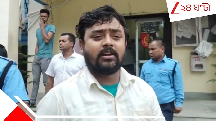 Betting Scam: সাধারণ স্কুল শিক্ষকের বাড়িতে টাকার পাহাড়! ঠাকুরঘর, বিছানায় বান্ডিল বান্ডিল নগদ... পরিমাণ জানলে মাথা ঘুরবে...