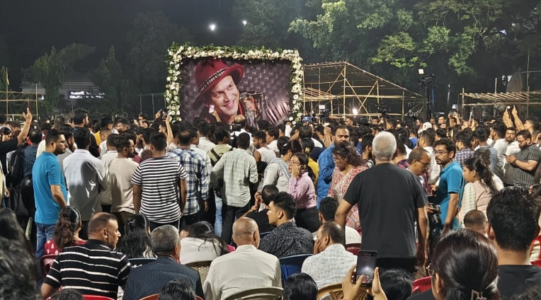 জু়বিনের শেষযাত্রা