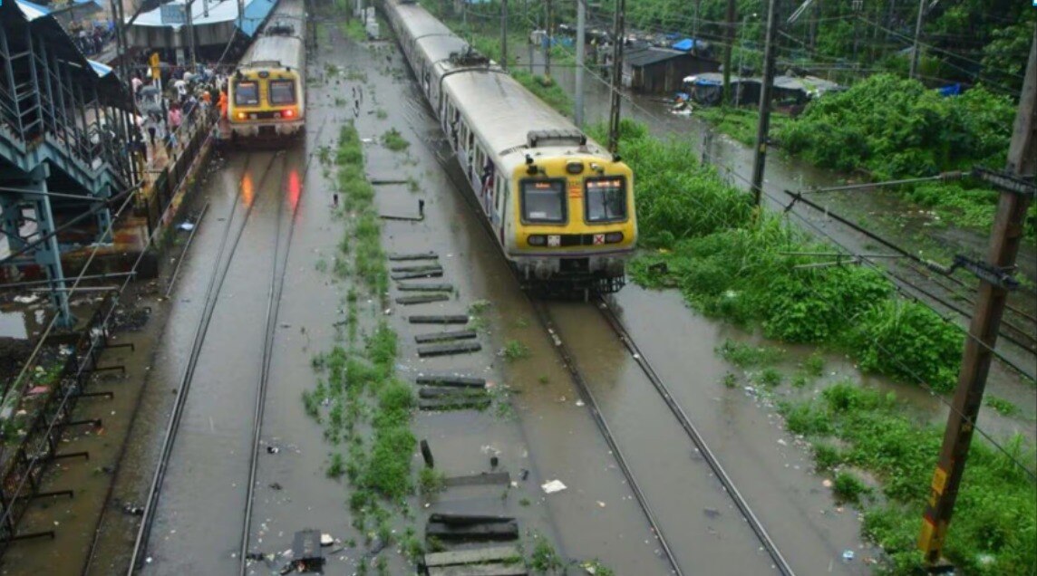 ব্যাহত ট্রেন পরিষেবা