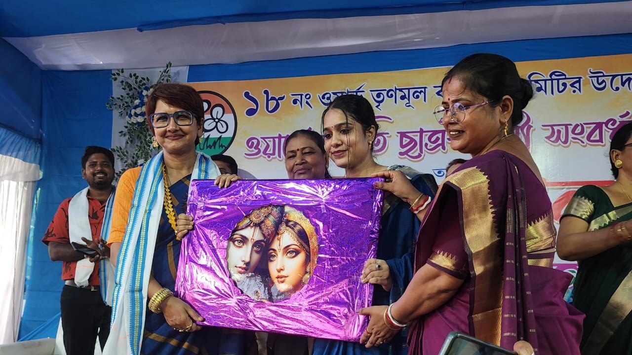 সবটাই মিথ্যে