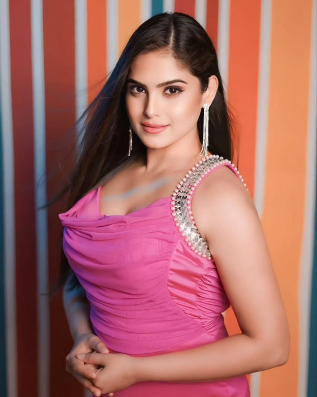 বিস্ফোরক অভিনেত্রী নয়না