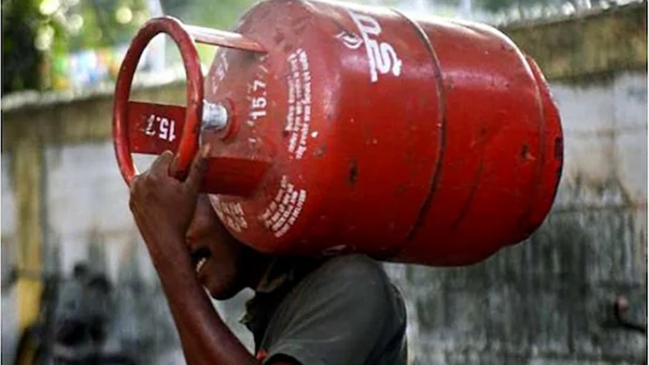 সরকারের খরচ ৬৭৬ কোটি 