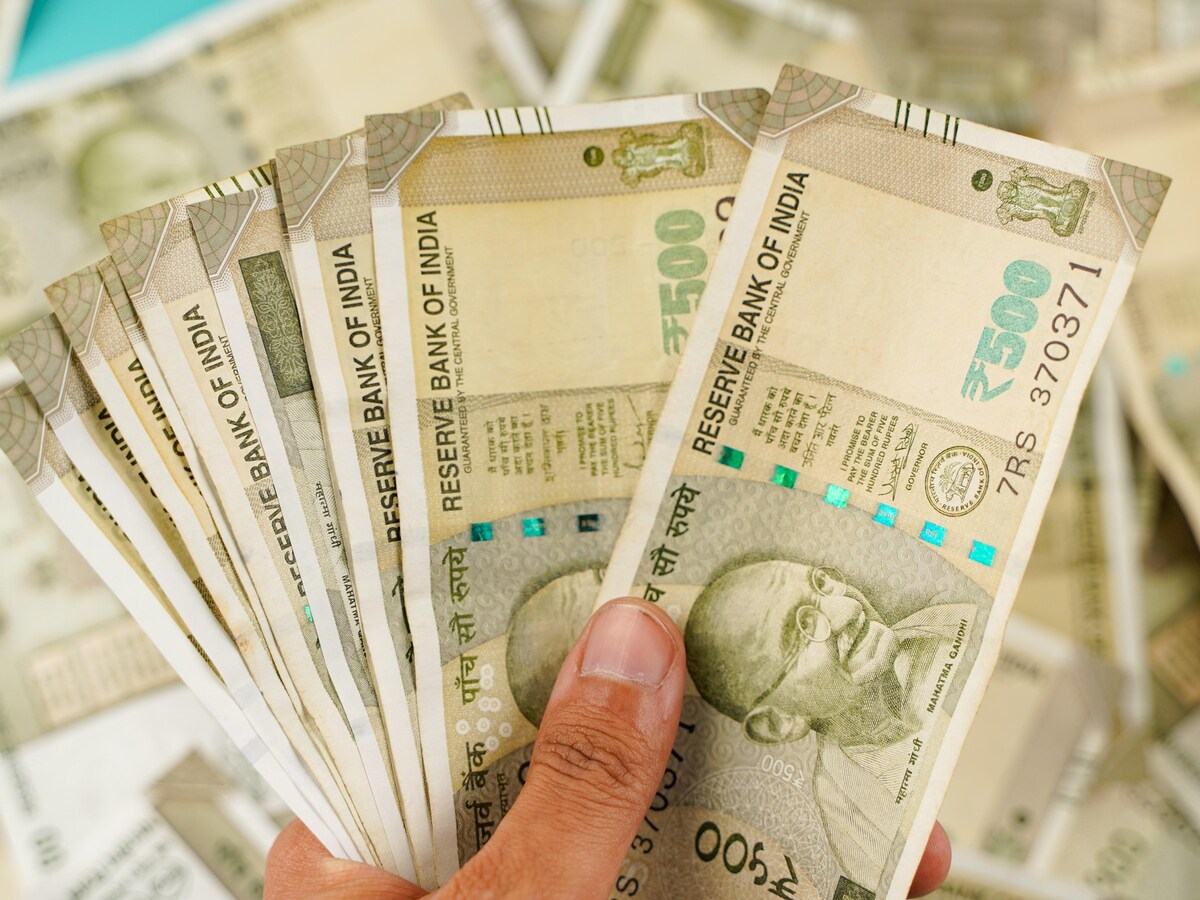 Centre Announces Bonus for Rail employees