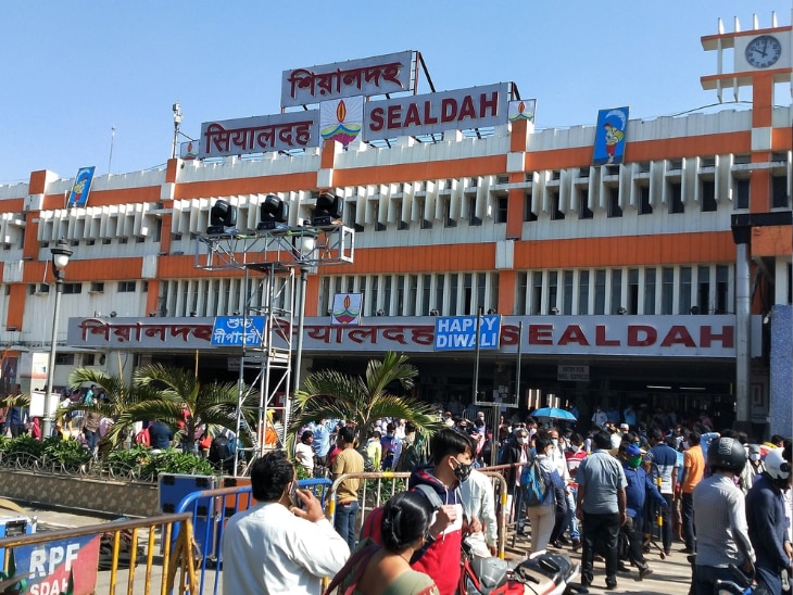 Special arrangements at Sealdaha Station for Durga Puja
