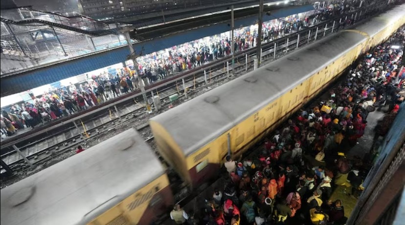 Special arrangements at Sealdaha Station for Durga Puja