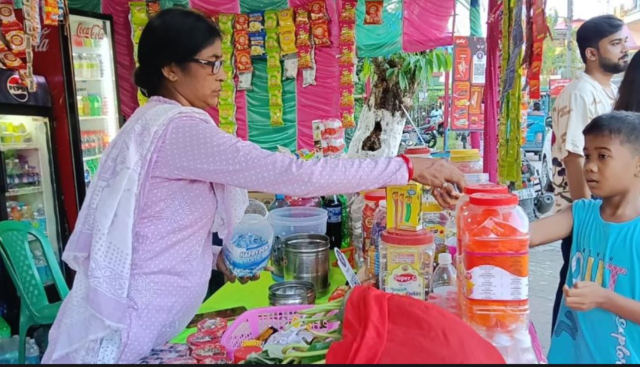 পঞ্চায়েত প্রধানের পানের দোকান!