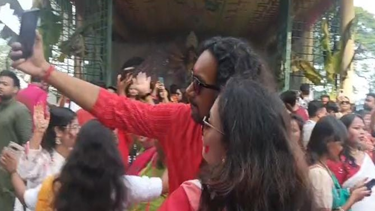 থিকথিকে ভিড়