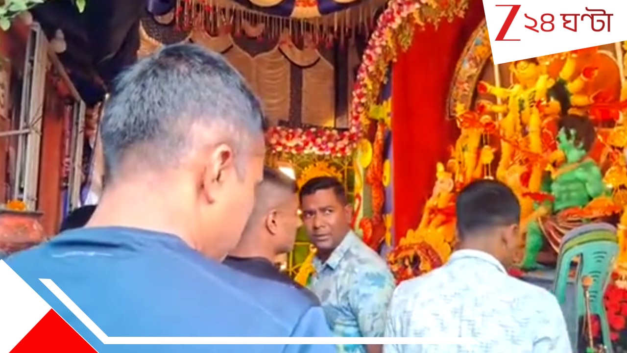 প্রতিমার অঙ্গ থেকে উধাও গয়না, তৃণমূল কিনে দিতে চাইতেই বিতর্ক শুরু…| Ornaments of Durga idol in Bhatpara stolen