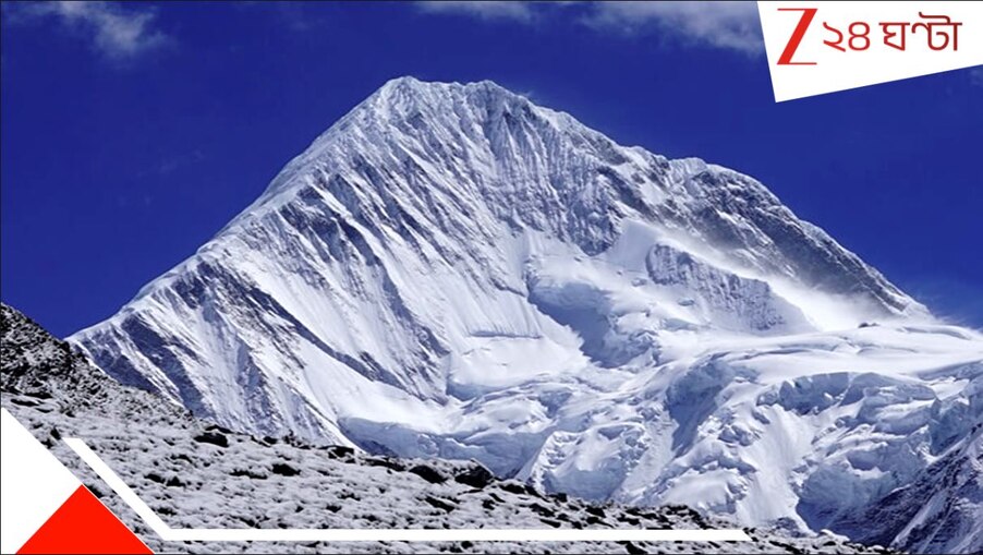 Hiker death in China Mountain: ঘাতক সেলফি! 'মাউন্ট নামা'র চূড়ায় উঠে সেফটি রোপ খুলে মোবাইলে মন, ৬ হাজার ফুট থেকে পা পিছলে সোজা...হাড়হিম ভিডিয়ো...