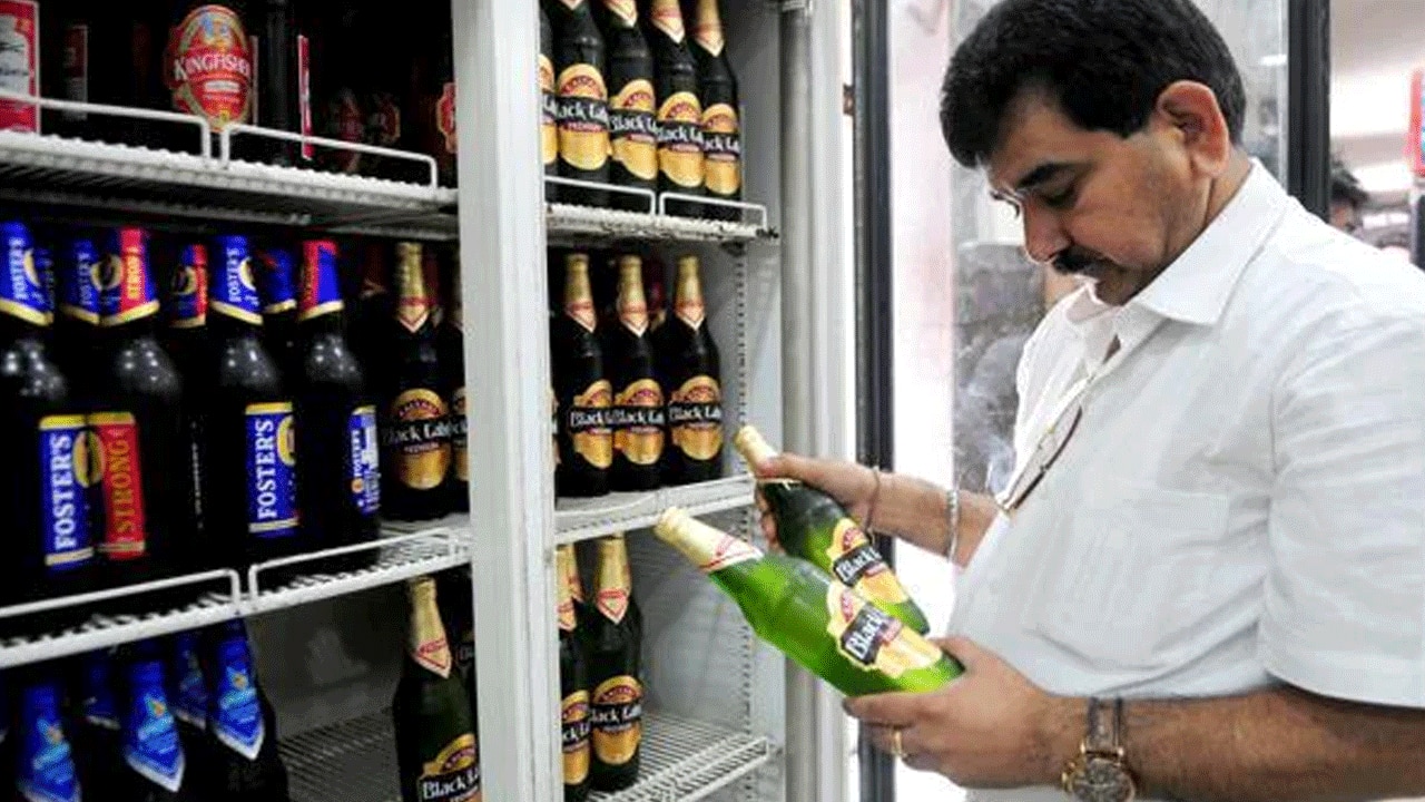 এবার ভারতে বন্ধ হচ্ছে বিয়ার! India’s Beer Industry At Risk