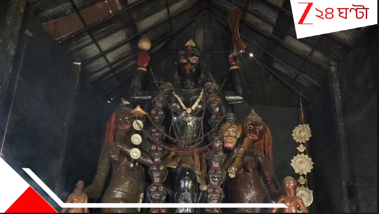 ভয়ংকরা কালী! ৪৫ ফুট লম্বা মায়ের এক হাতে পৃথিবী, অন্য হাতে সাদা পায়রা, বাকি দুই হাতে…! কালীপুজোয় ক্ষীরপাইয়ের ‘বড়মা’…। kalipuja 2025 khirpai boro ma 45 feet tall goddess idol very famous and worshipped by huge number of devotees