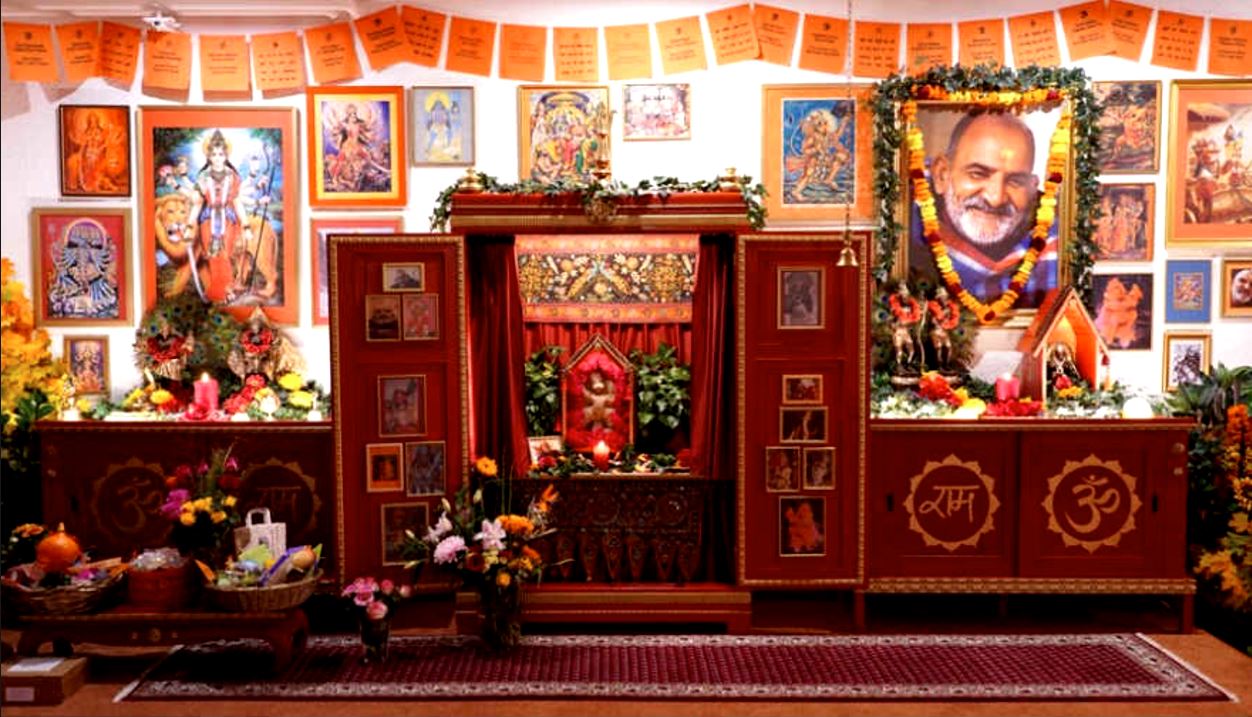 নিম করোলি বাবা