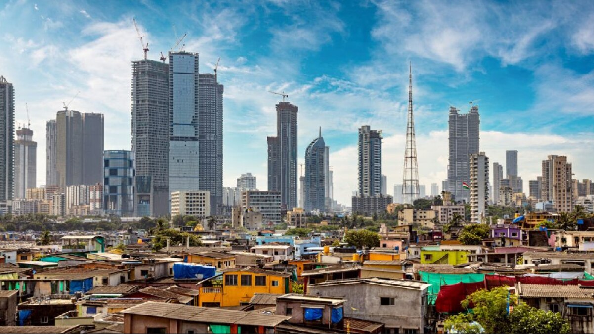সরছে 'পায়ের তলা'র মাটি