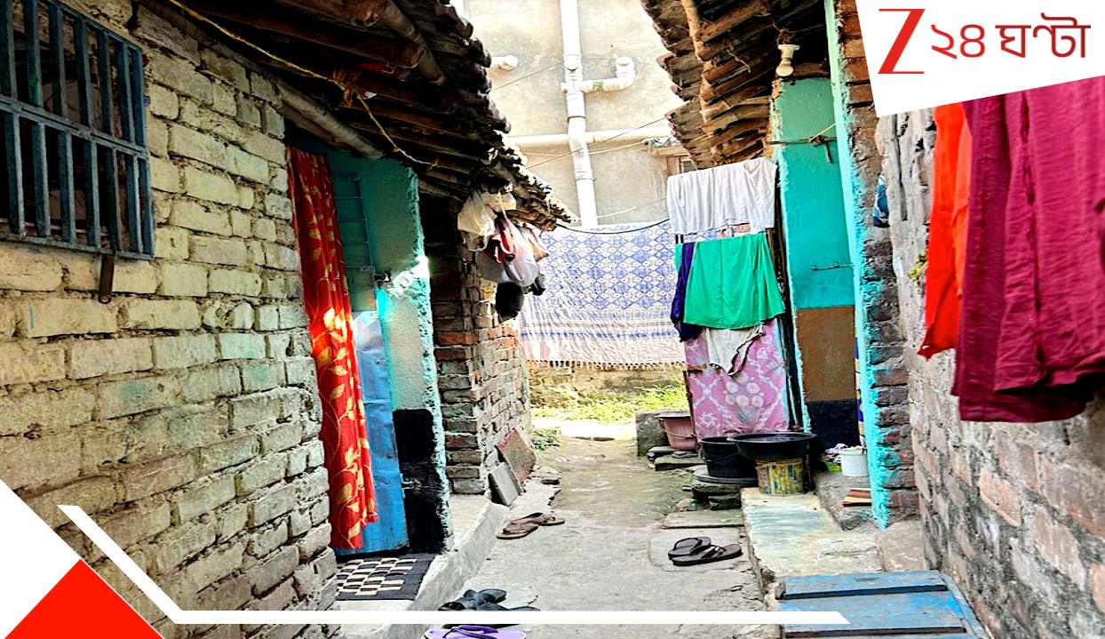 SIR in Bengal: খালি হয়ে যাচ্ছে পরপর সব ঘর! রাতারাতি ফাঁকা বস্তি, SIR শুরু হতেই ভয় ধরানো ছবি নিউটাউনে... SIR in Bengal: খালি হয়ে যাচ্ছে পরপর সব ঘর! রাতারাতি ফাঁকা বস্তি, SIR শুরু হতেই ভয় ধরানো ছবি নিউটাউনে...