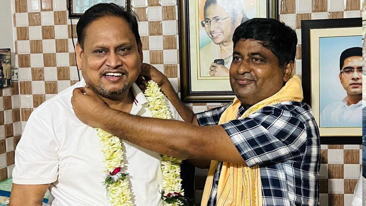 সমাধানসূত্রের খোঁজ চলছে