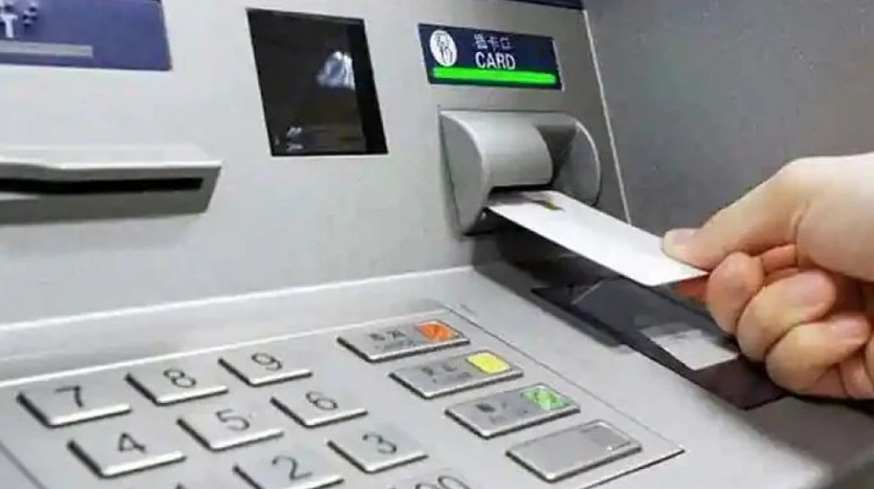 ATM Safety Tips: ক্যানসেল বোতাম ২ বার টিপলেই পিন চুরি আটকায় না! ATM ...
