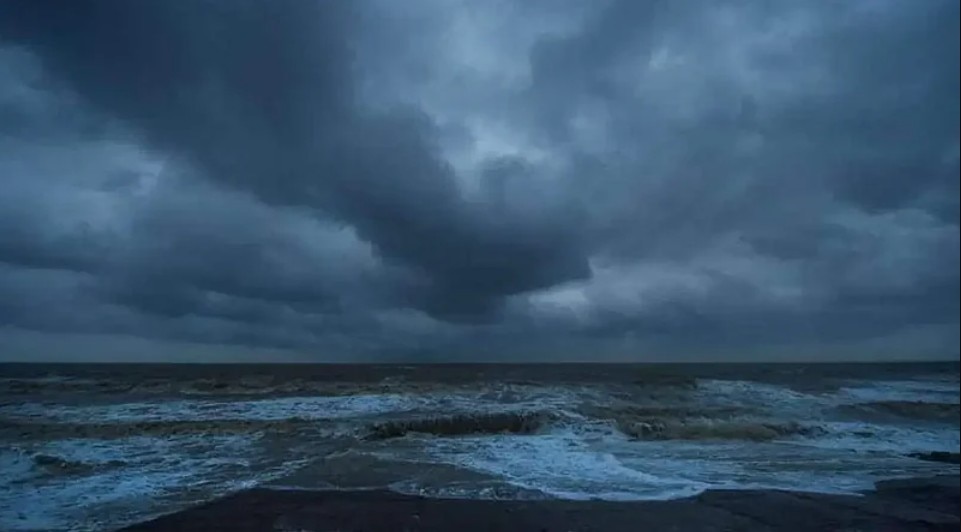 ধেয়ে আসছে ভয়ংকর 'সেনিয়ার'! Cyclone Senyar Live Tracker