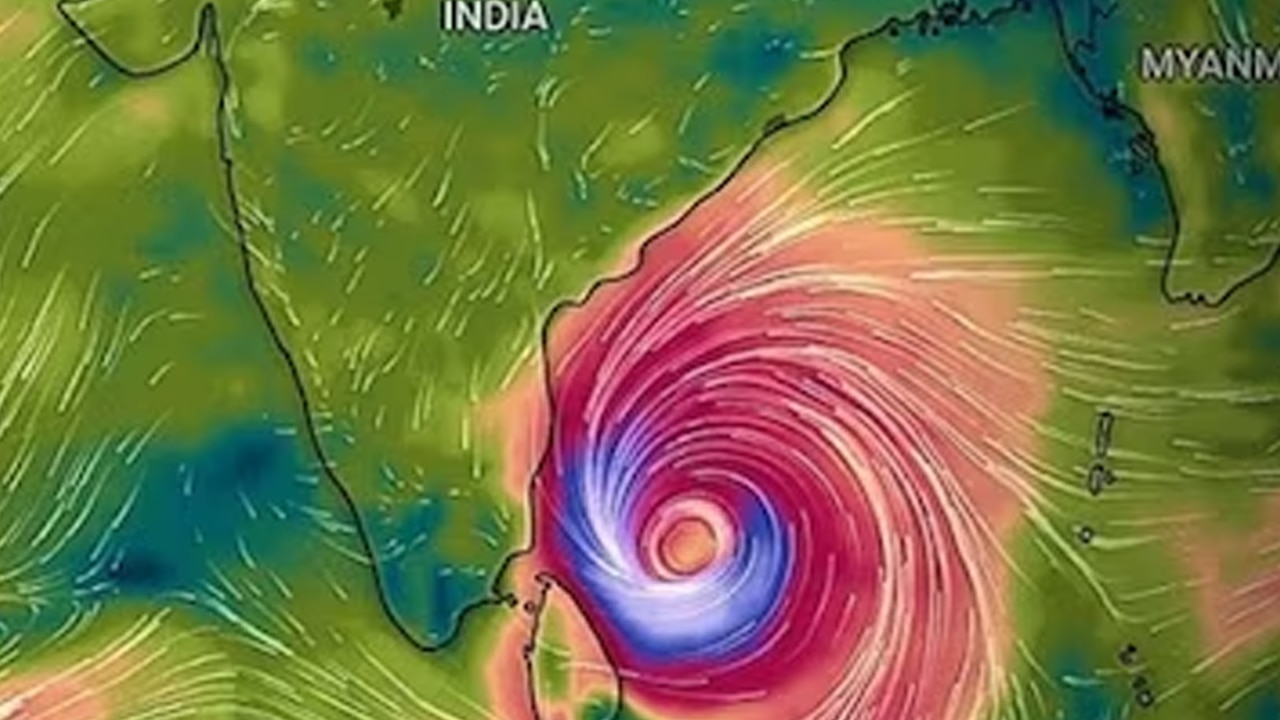 দমকা হাওয়ার গতি ৯০ কিমি
