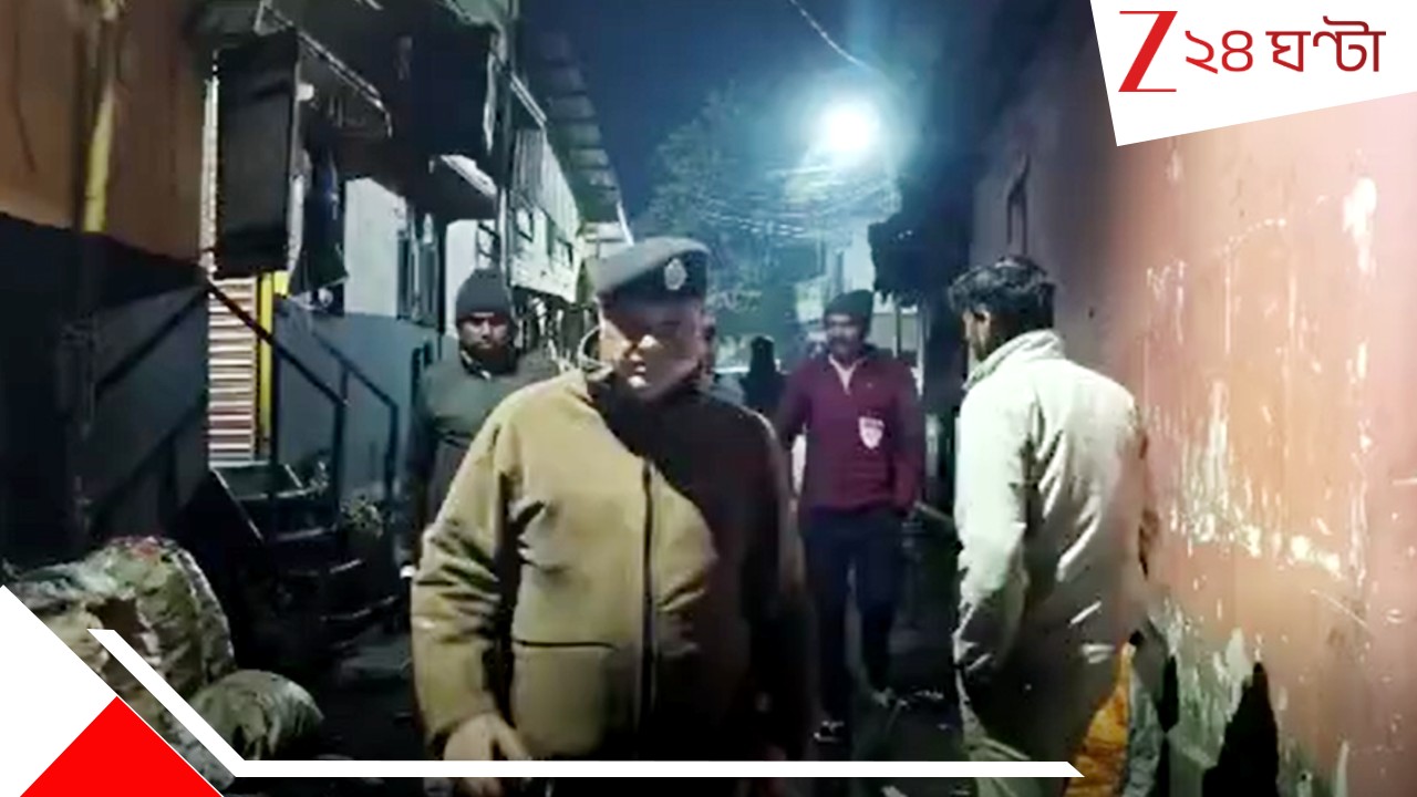 Malbazar: তিন দিন আগে ভাড়া নেওয়া বাড়িই প্রেতপুরী! একই দড়িতে দুজনই... Malbazar: তিন দিন আগে ভাড়া নেওয়া বাড়িই প্রেতপুরী! একই দড়িতে দুজনই...