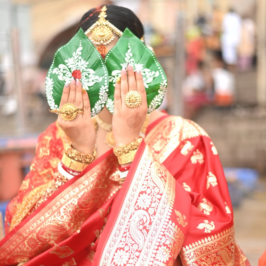 DJ নয়, বাজল সানাই! ভোটের মুখে আচমকা বিয়ে সারলেন 'দেব-শত্রু' হিরণ...| hiran -chatterjee-second-marriage-ritika-giri-wedding-photos