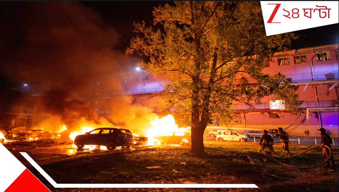 Drone Attack on Bus: ড্রোন হামলায় দূরে ছিটকে পড়ল ভস্মীভূত বাস! ছড়িয়ে-ছিটিয়ে জানালার কাচ, প্রতিটি টুকরোয় রক্ত… Drone Attack on Bus: ড্রোন হামলায় দূরে ছিটকে পড়ল ভস্মীভূত বাস! ছড়িয়ে-ছিটিয়ে জানালার কাচ, প্রতিটি টুকরোয় রক্ত…