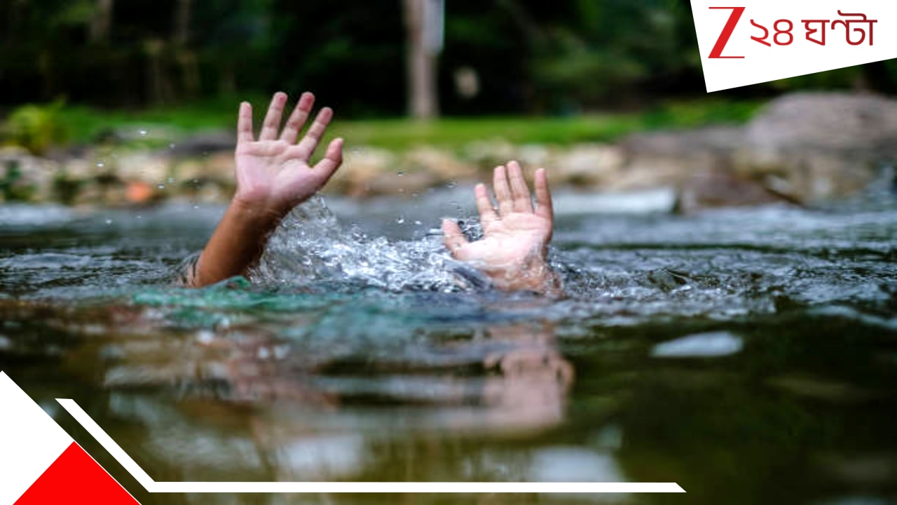 Andhra waterfall tragic incident: রাহুলের মৃত্যুর পর আবার দুর্ঘটনা: ভয়ংকর বিচে সেলফি তুলতে গিয়ে তলিয়ে গেল তিন কিশোরী Andhra waterfall tragic incident: রাহুলের মৃত্যুর পর আবার দুর্ঘটনা: ভয়ংকর বিচে সেলফি তুলতে গিয়ে তলিয়ে গেল তিন কিশোরী