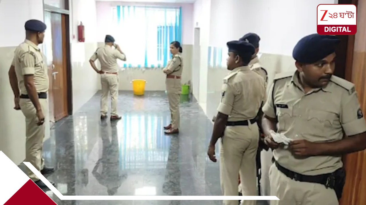 নজিরবিহীন নৃশংসতা, গণধর্ষণ কাণ্ডে স্তব্ধ চিকিৎসকরাও! নির্যাতিতার গোপনাঙ্গে মিলল তাজা বুলেট-পাথর-কাঠ নজিরবিহীন নৃশংসতা, গণধর্ষণ কাণ্ডে স্তব্ধ চিকিৎসকরাও! নির্যাতিতার গোপনাঙ্গে মিলল তাজা বুলেট-পাথর-কাঠ