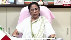 'সিম্বল যদি চলেও যায় তাহলেও কী যায় আসে!', বিক্ষুব্ধদের নিশানা করে চ্যালেঞ্জ মমতার  