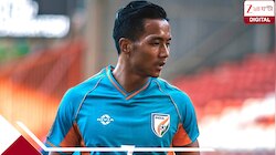তিন বছরের চুক্তিতে সবুজ মেরুনে 'মিজো ফ্ল্যাশ'