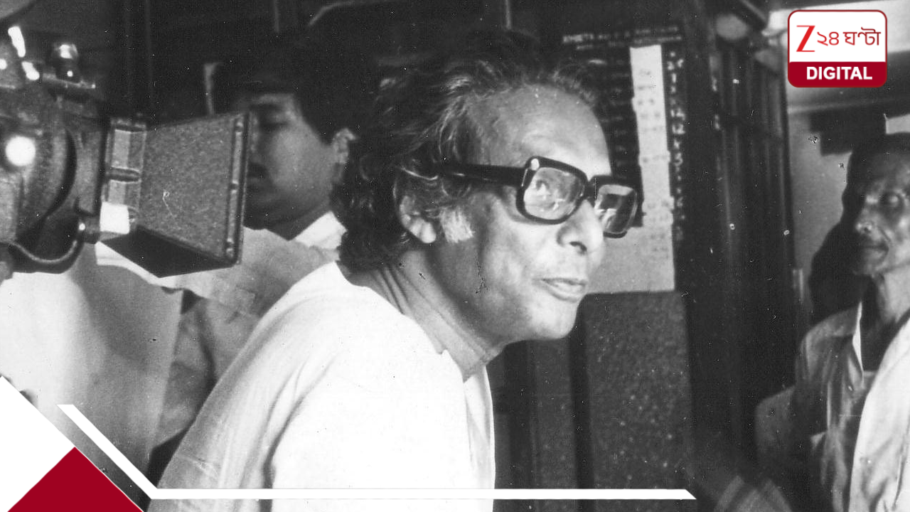 রবীন্দ্রপ্রয়াণের দিনে দেখা মর্মান্তিক দৃশ্য! সেন্সরের আপত্তি সত্ত্বেও কেন ‘বাইশে শ্রাবণ’ নাম বদলাননি মৃণাল সেন? রবীন্দ্রপ্রয়াণের দিনে দেখা মর্মান্তিক দৃশ্য! সেন্সরের আপত্তি সত্ত্বেও কেন ‘বাইশে শ্রাবণ’ নাম বদলাননি মৃণাল সেন?