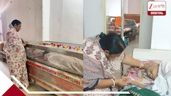 ‘সৎকার করুন, ডেথ সার্টিফিকেটটা পাঠিয়ে দেবেন!’, শেষবেলায় বাবার নিথর দেহের সামনে...