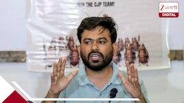 ‘স্কুল ঠিক করো'! শিক্ষার হাল ফেরাতে আসরে নামছে ককরোচরা, বড় ক্যাম্পেইনের ঘোষণা