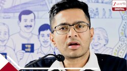 বিদেশযাত্রার আগে বিরাট ধাক্কা, ব্যাংক অ্যাকাউন্টের পর এবার ক্রেডিট কার্ডও হাতছাড়া অ