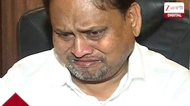 কাল রণমূর্তি, আজ চোখে জল ভর্তি! রেজিনগরের ঝামেলার পরদিনই অবসরের ঘোষণা হুমায়ুন কবীরের