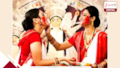সিঁদুরে রাঙা বিজয়া দশমী: বিষাদ-আশার মেলবন্ধনে অশ্রুসিক্ত অন্তরে বাজে ‘আসছে বছর’–এর সুর