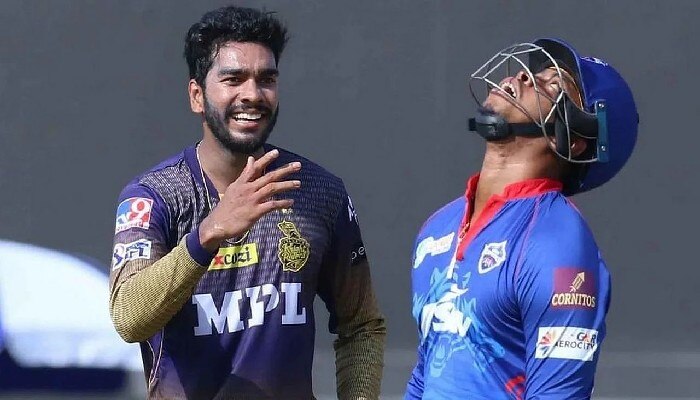 Venkatesh Iyer bowling 